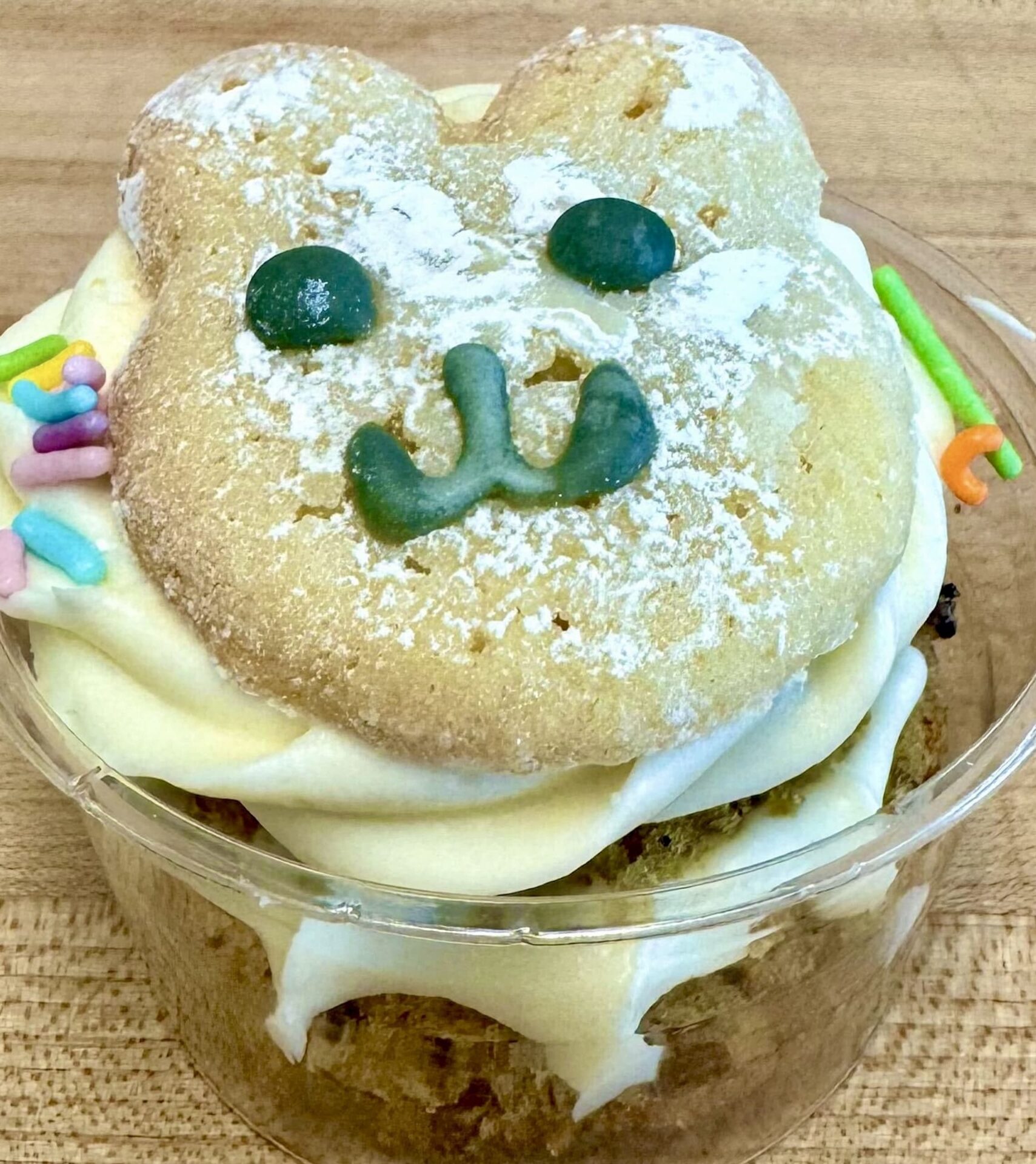 Sifted cookie dessert